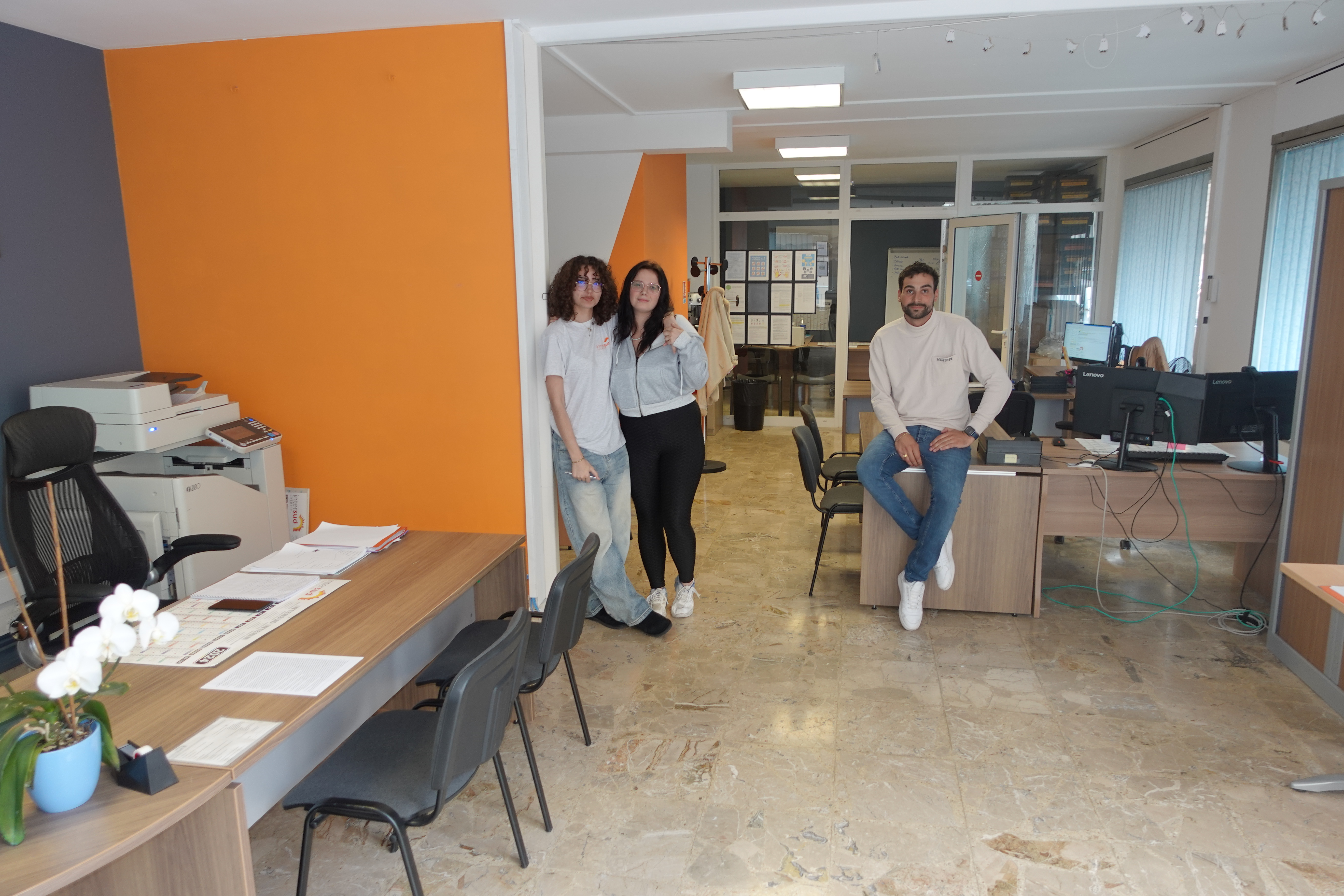 Photo interieur agence intersud nice